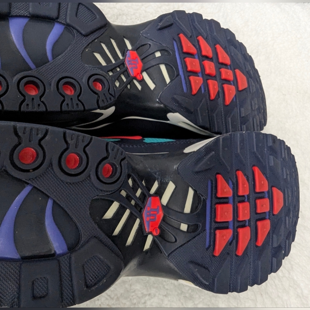 Nike Air Max Plus Discover Your Air Mens 12 Running Hyper Jade AV7940-30… - Picture 12 of 14